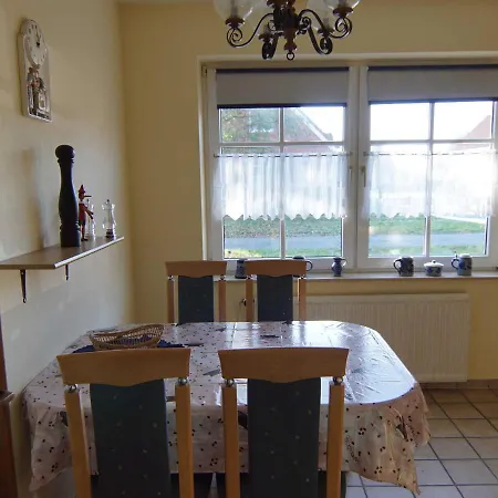 Achter'd Diek, 45183 * Jemgum